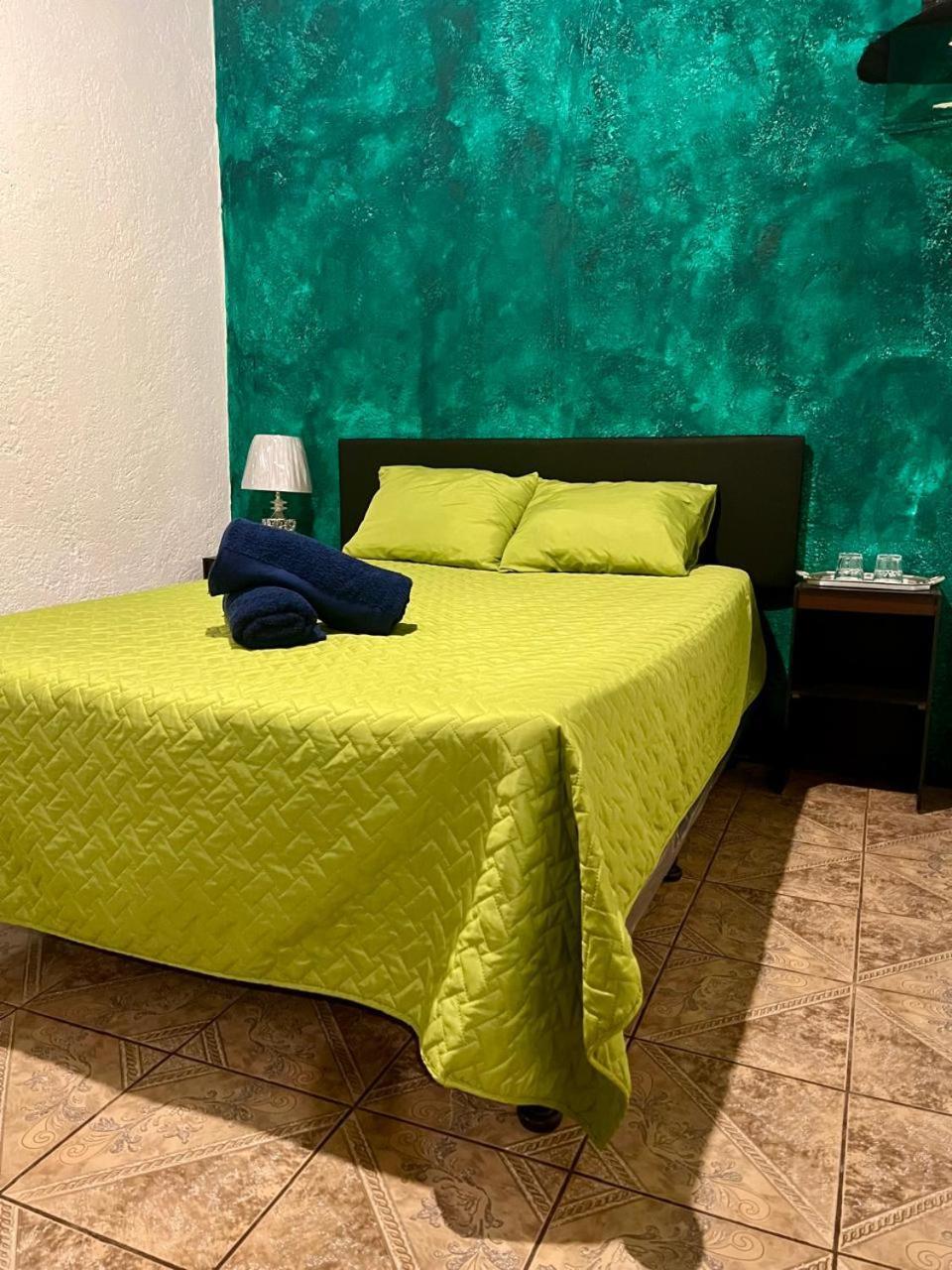 Wonderland Hostel Antigua Luaran gambar